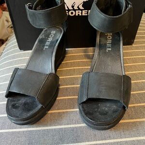 Sorel Women's Black Ankle Strap Sandals